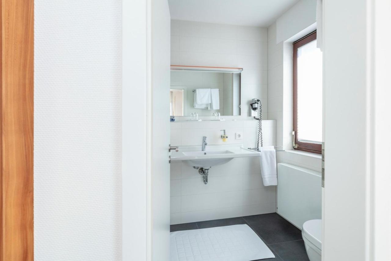 Hotel Krone Strassdorf Schwäbisch Gmünd Buitenkant foto