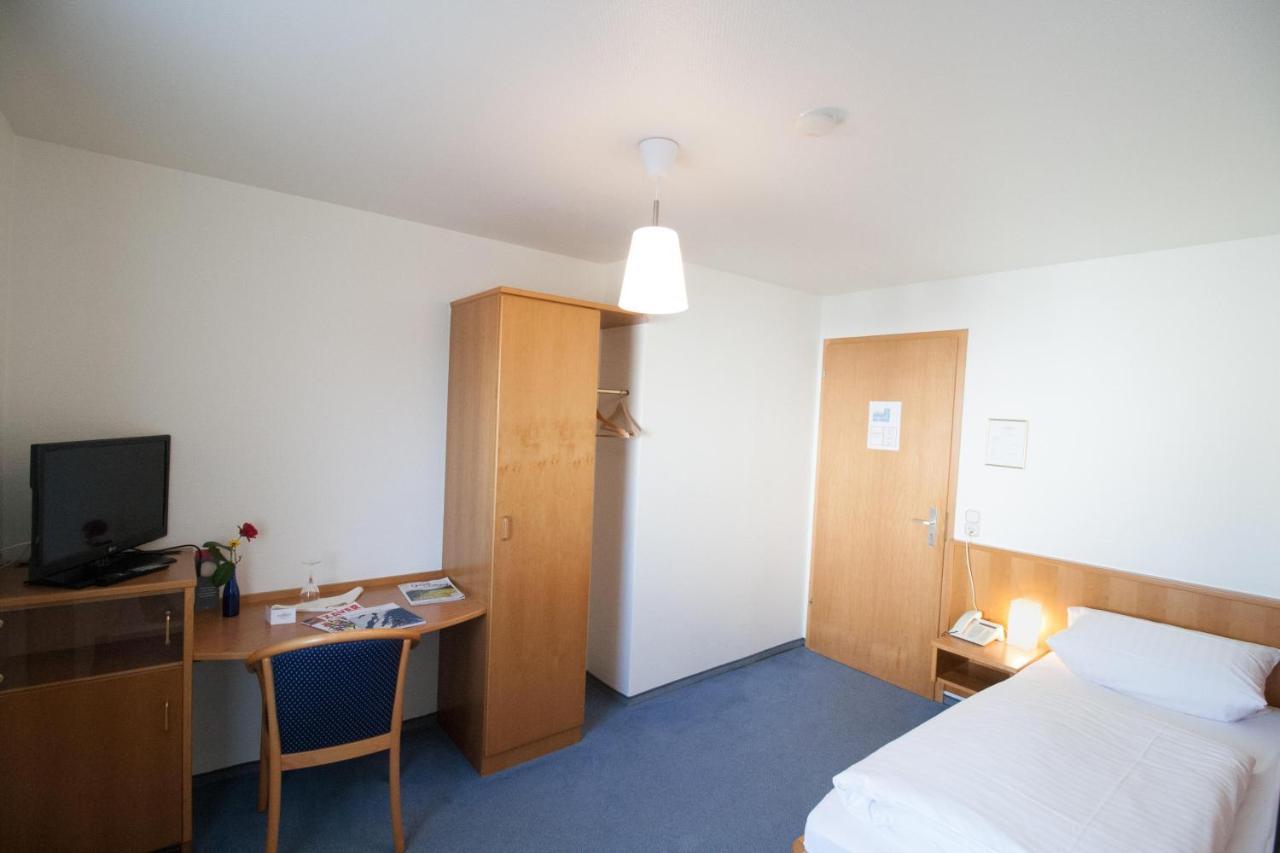 Hotel Krone Strassdorf Schwäbisch Gmünd Buitenkant foto