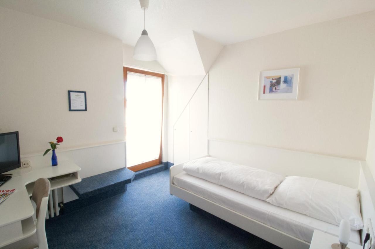 Hotel Krone Strassdorf Schwäbisch Gmünd Buitenkant foto