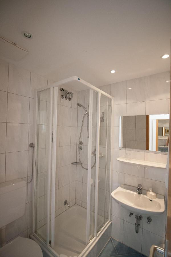 Hotel Krone Strassdorf Schwäbisch Gmünd Buitenkant foto